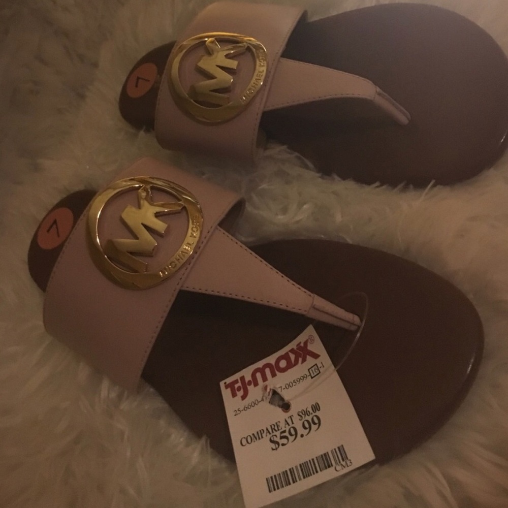 (NWT) never worn Michael Kors sandals.